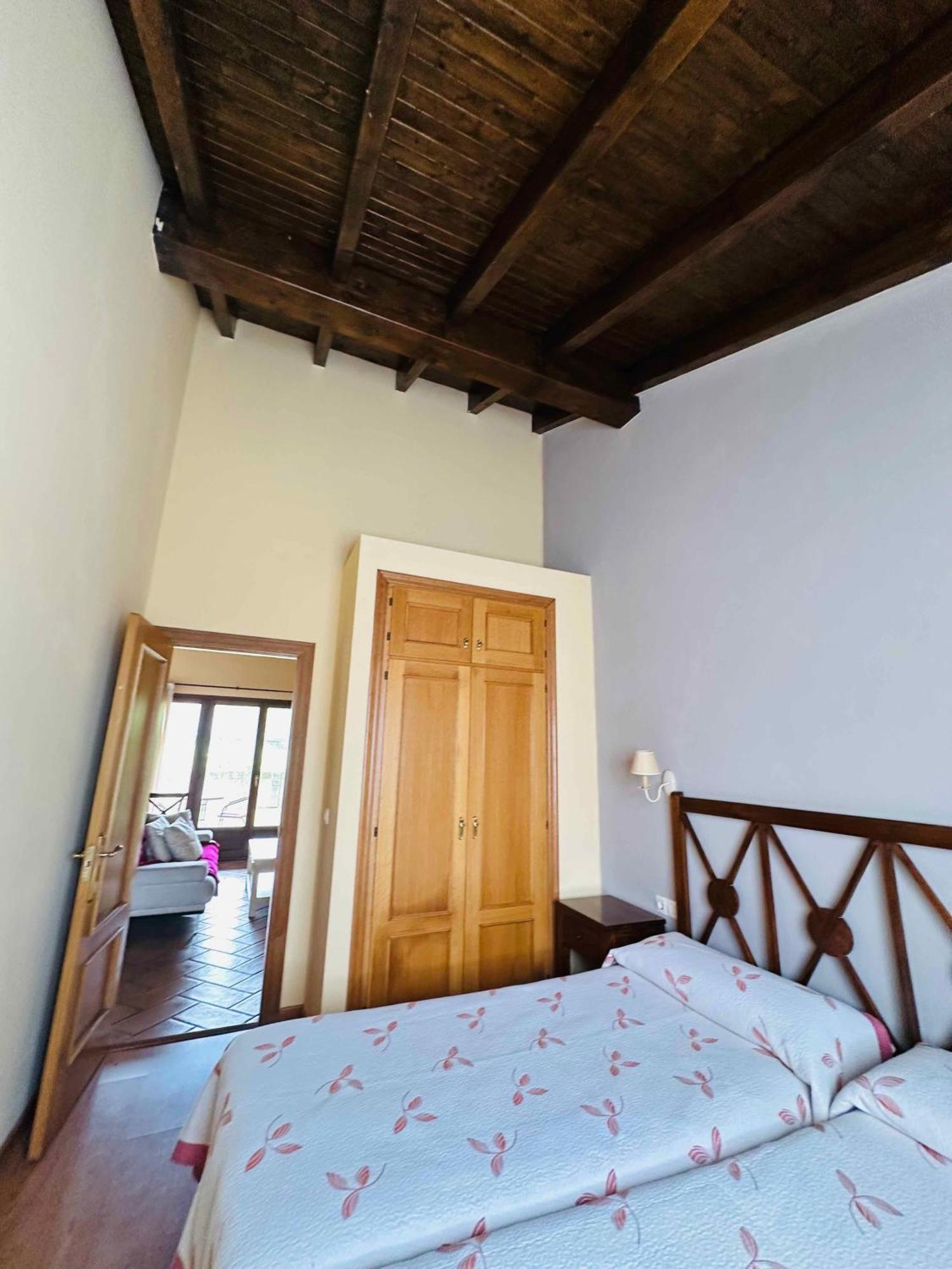 Apartamentos Rurales La Carbayala 오비나라 외부 사진