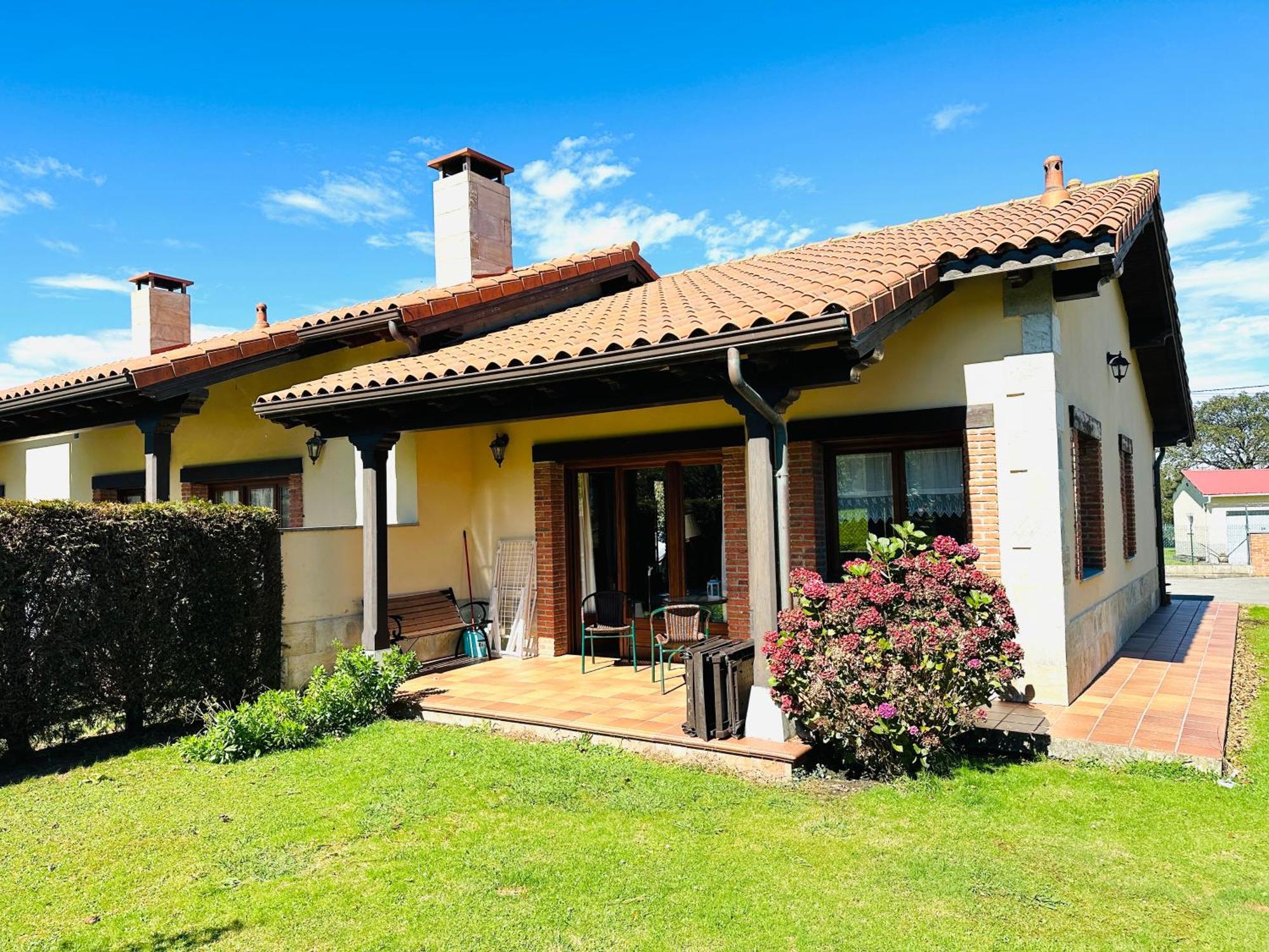 Apartamentos Rurales La Carbayala 오비나라 외부 사진