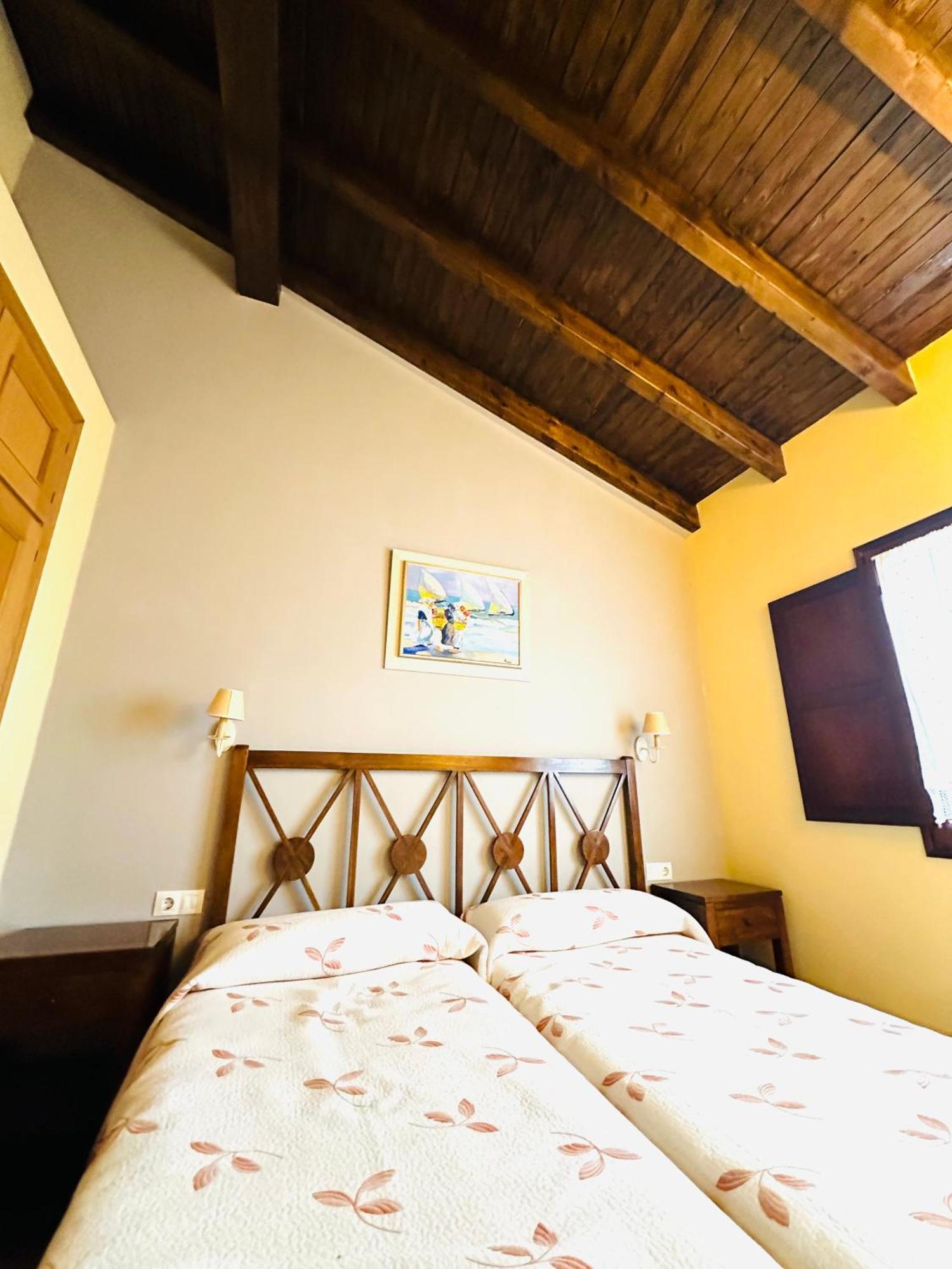 Apartamentos Rurales La Carbayala 오비나라 외부 사진