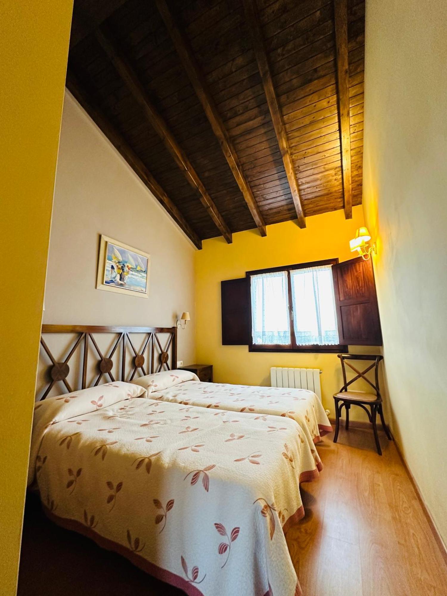 Apartamentos Rurales La Carbayala 오비나라 외부 사진