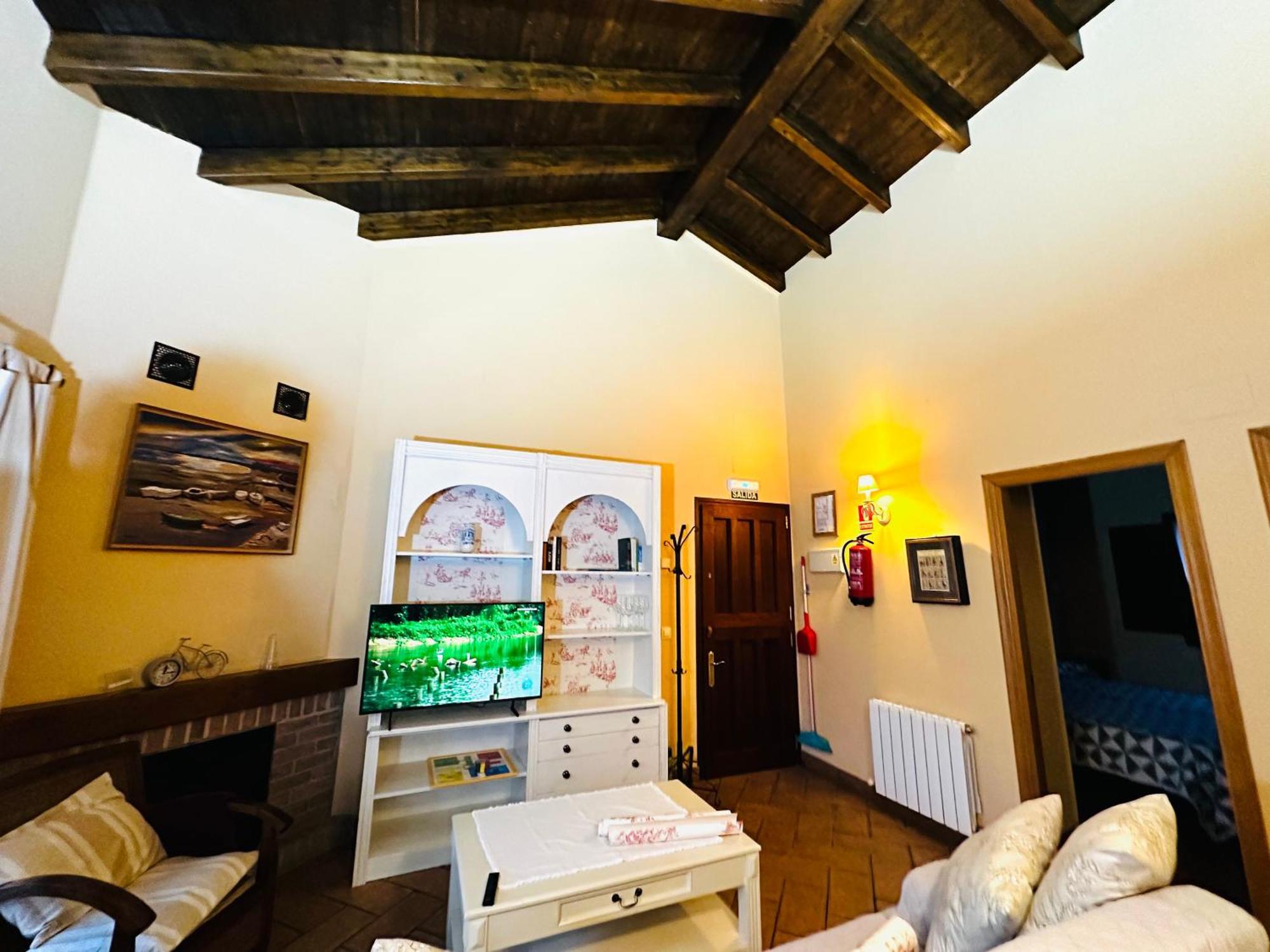 Apartamentos Rurales La Carbayala 오비나라 외부 사진