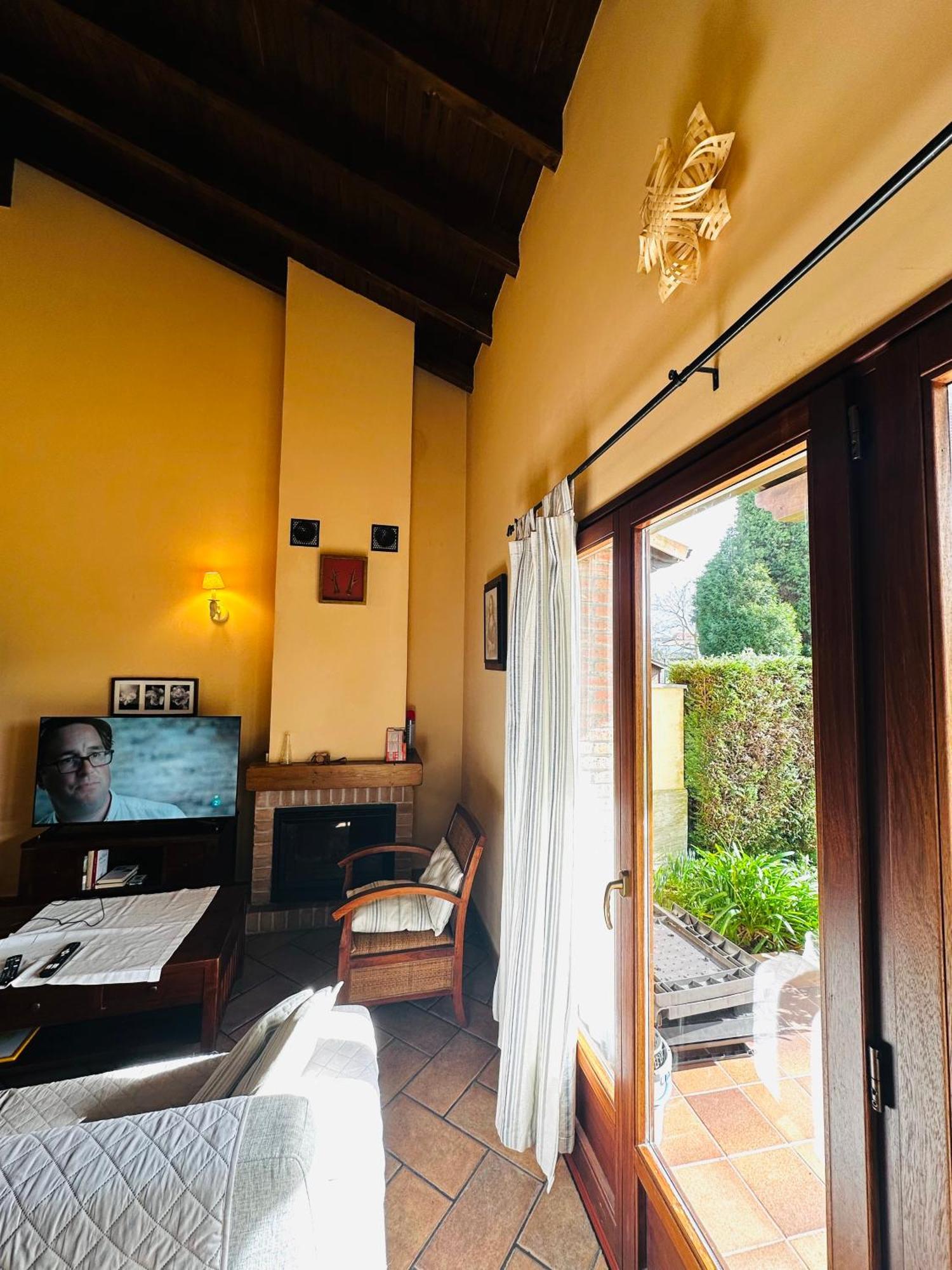 Apartamentos Rurales La Carbayala 오비나라 외부 사진