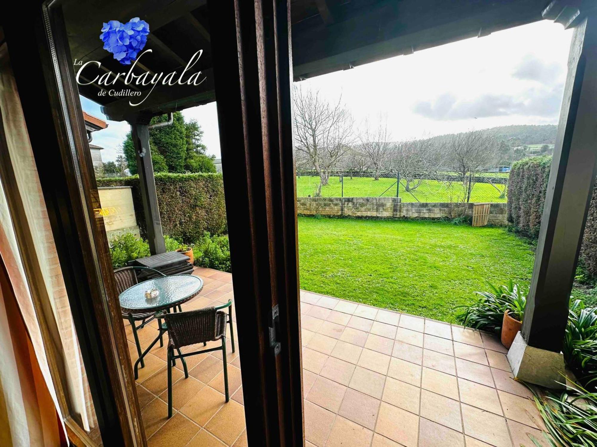 Apartamentos Rurales La Carbayala 오비나라 외부 사진
