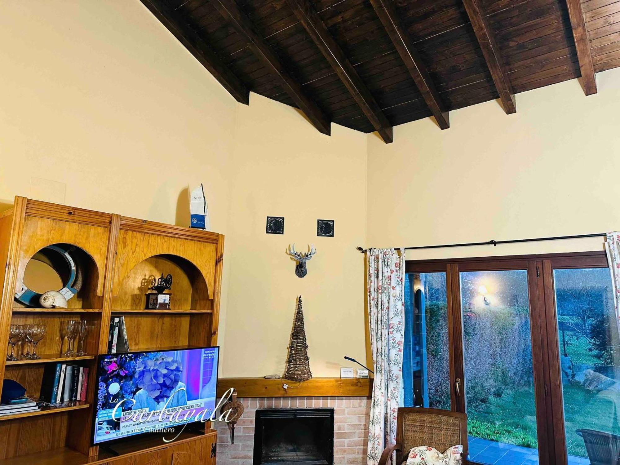 Apartamentos Rurales La Carbayala 오비나라 외부 사진