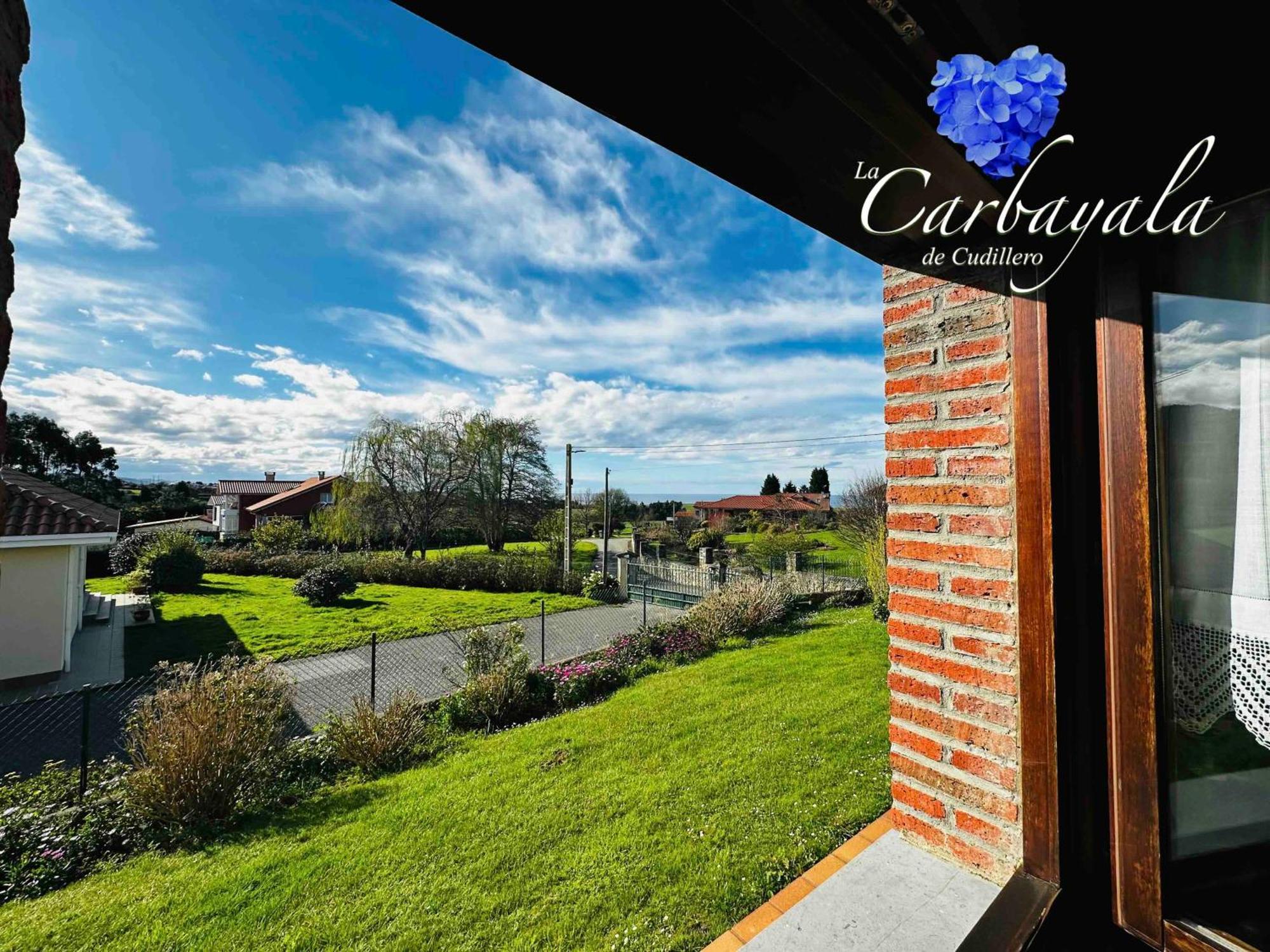 Apartamentos Rurales La Carbayala 오비나라 외부 사진