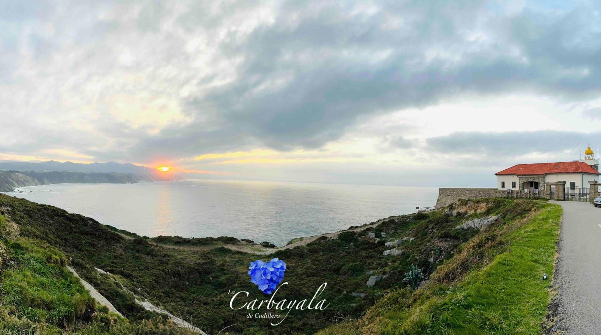Apartamentos Rurales La Carbayala 오비나라 외부 사진