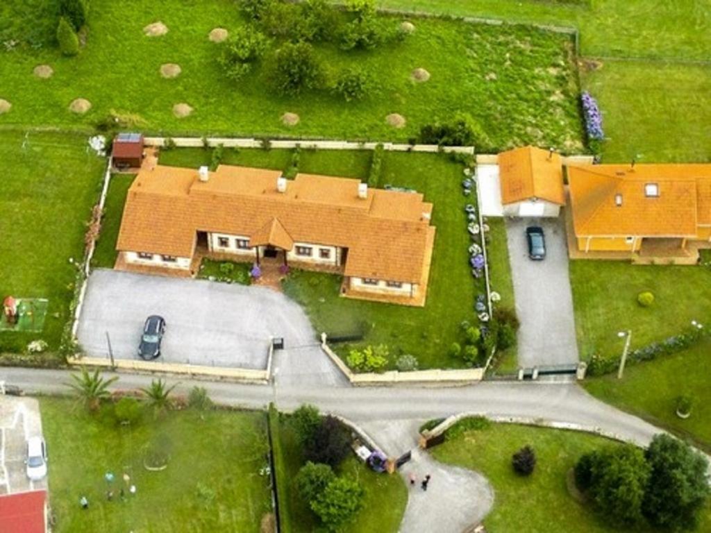 Apartamentos Rurales La Carbayala 오비나라 객실 사진